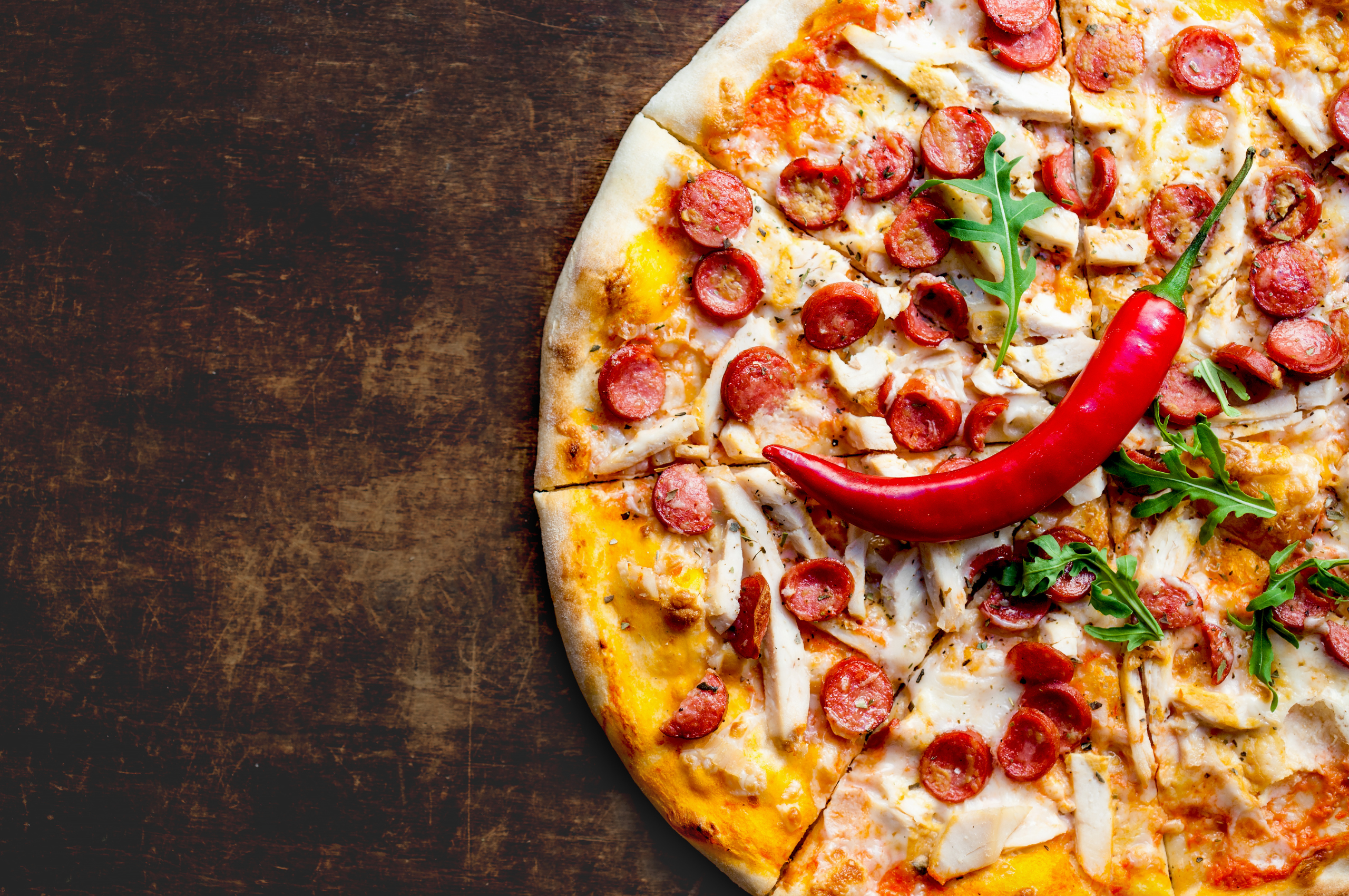 Aceite picante en la pizza: cuándo potencia el sabor y cuándo lo destruye